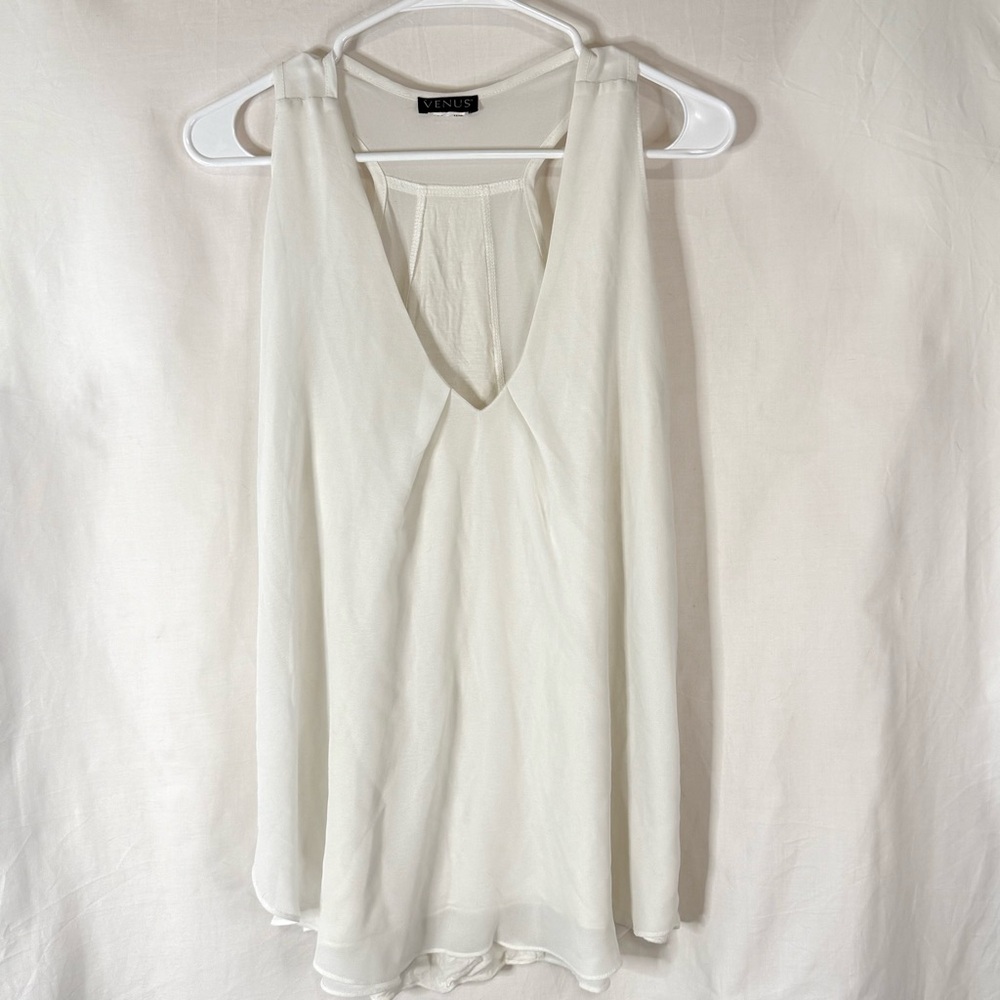 Venus Woman’s Cream Flowing V-Neck Sleeveless Camisole Tank Top — Size Large